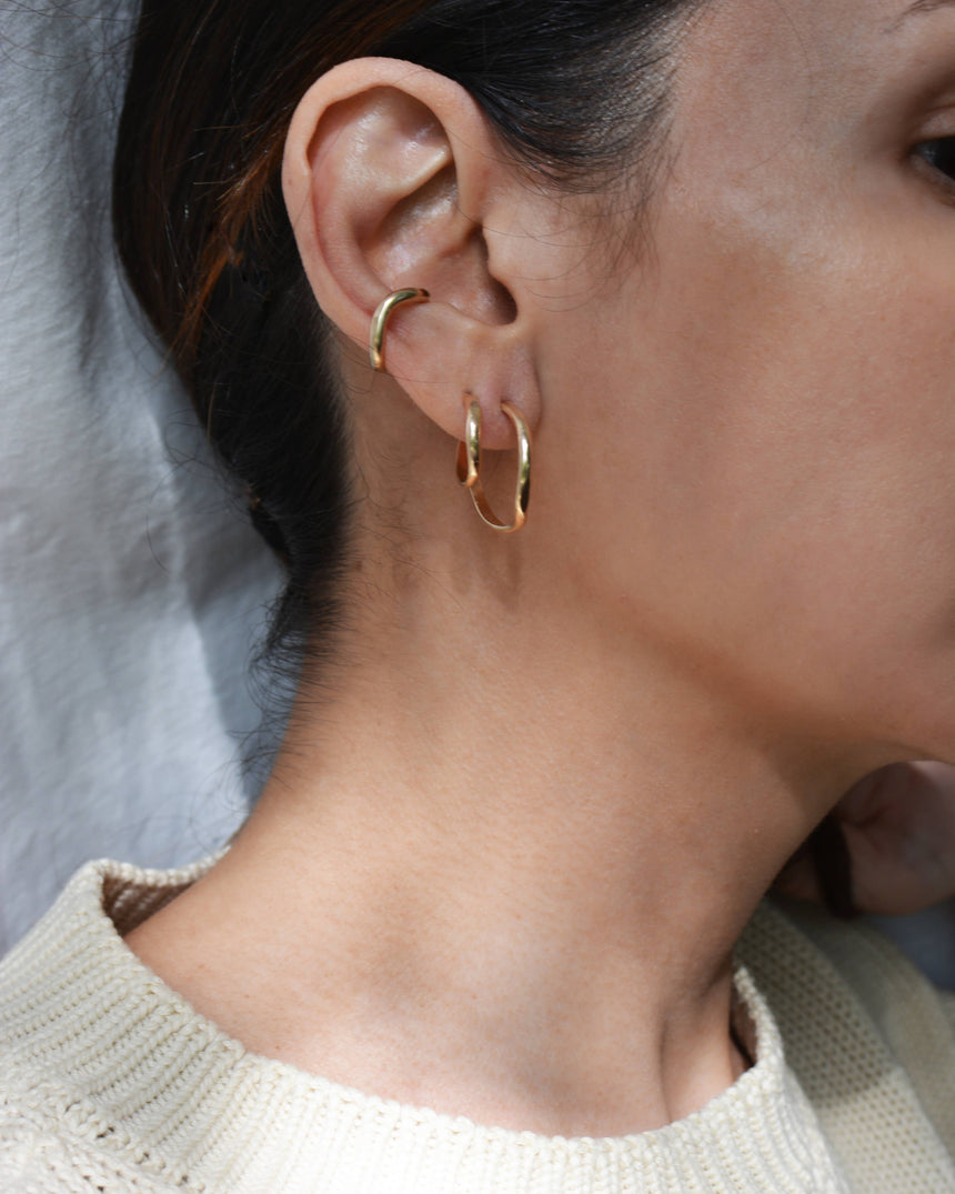 Gold Wavy Heli Hoops